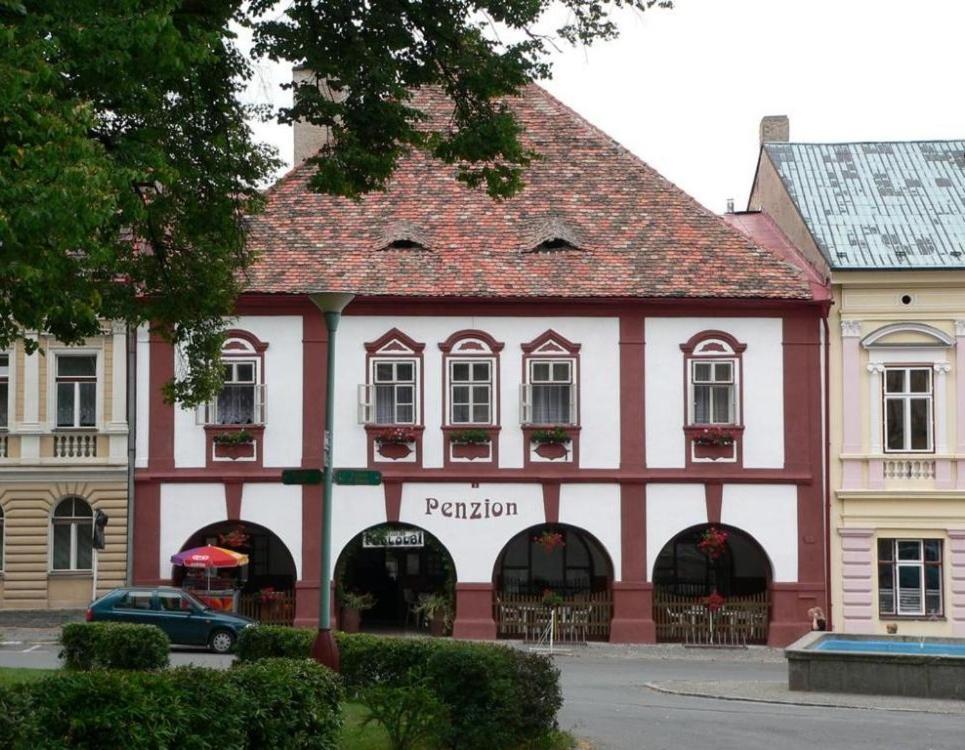 Restaurace A Penzion Podloubi Opocno Екстер'єр фото
